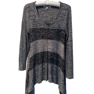 Versona Marled Gray & Black Striped Handkerchief Hem Pullover Sweater